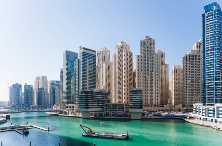 Weighing Your Options: Offshore Structures vs. Mainland Licensing in Dubai